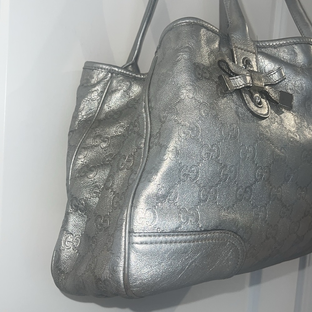 Authentic Gucci Purse Guccissima Leather Metallic Silver - Picture 3 of 13